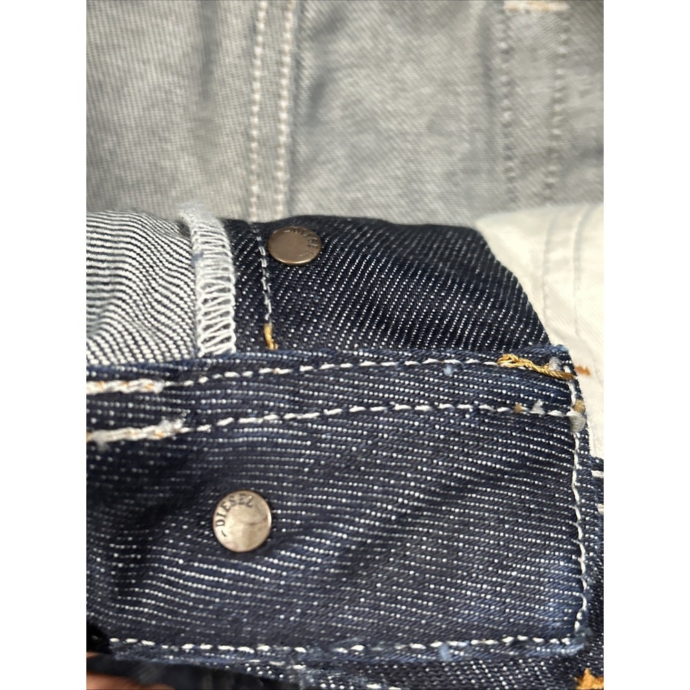 Diesel Larkee Jeans Mens 31x32 Relaxed Button Fly Romania 0073N Straight Denim - Picture 12 of 16